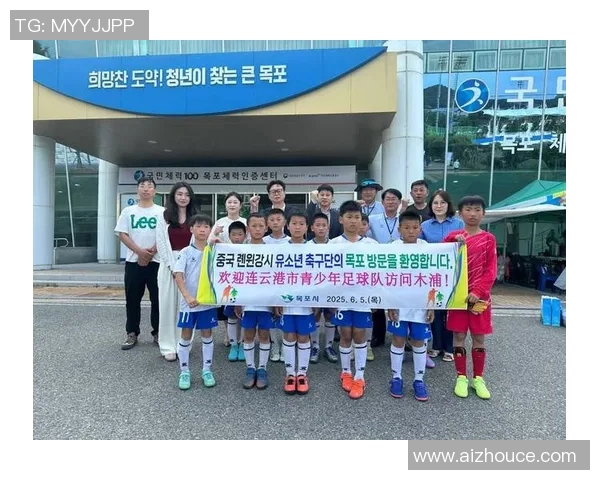 香港足球明星赛在江门盛大举行球迷热情高涨共庆足球盛事